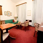 Theaterhotel & Suites Wien