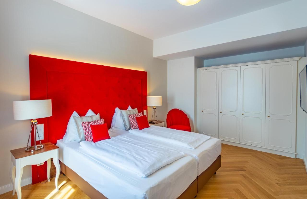 Theaterhotel & Viena