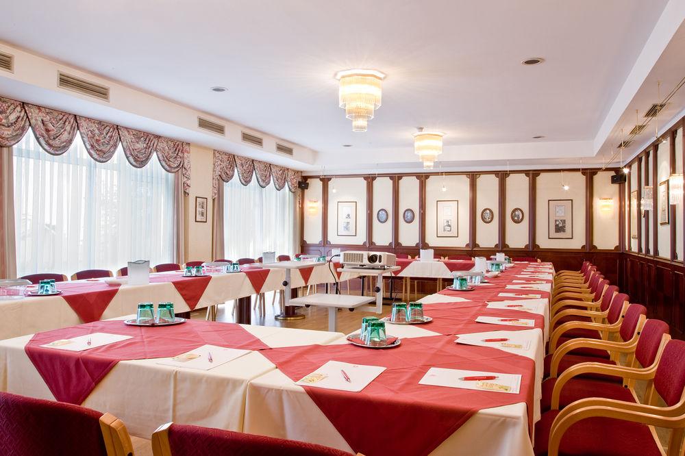 Theaterhotel & Viena