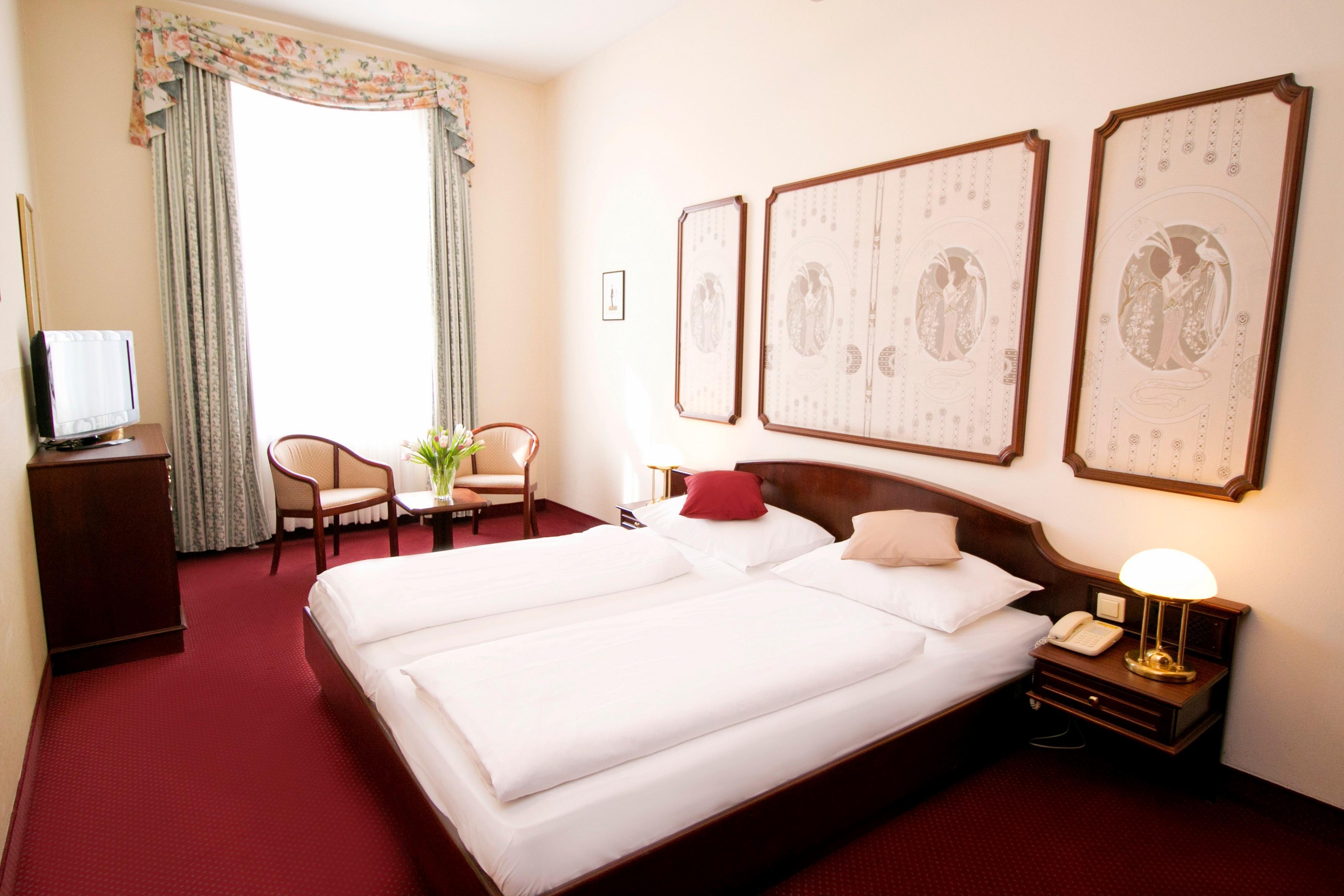 Theaterhotel & Hotel Viena