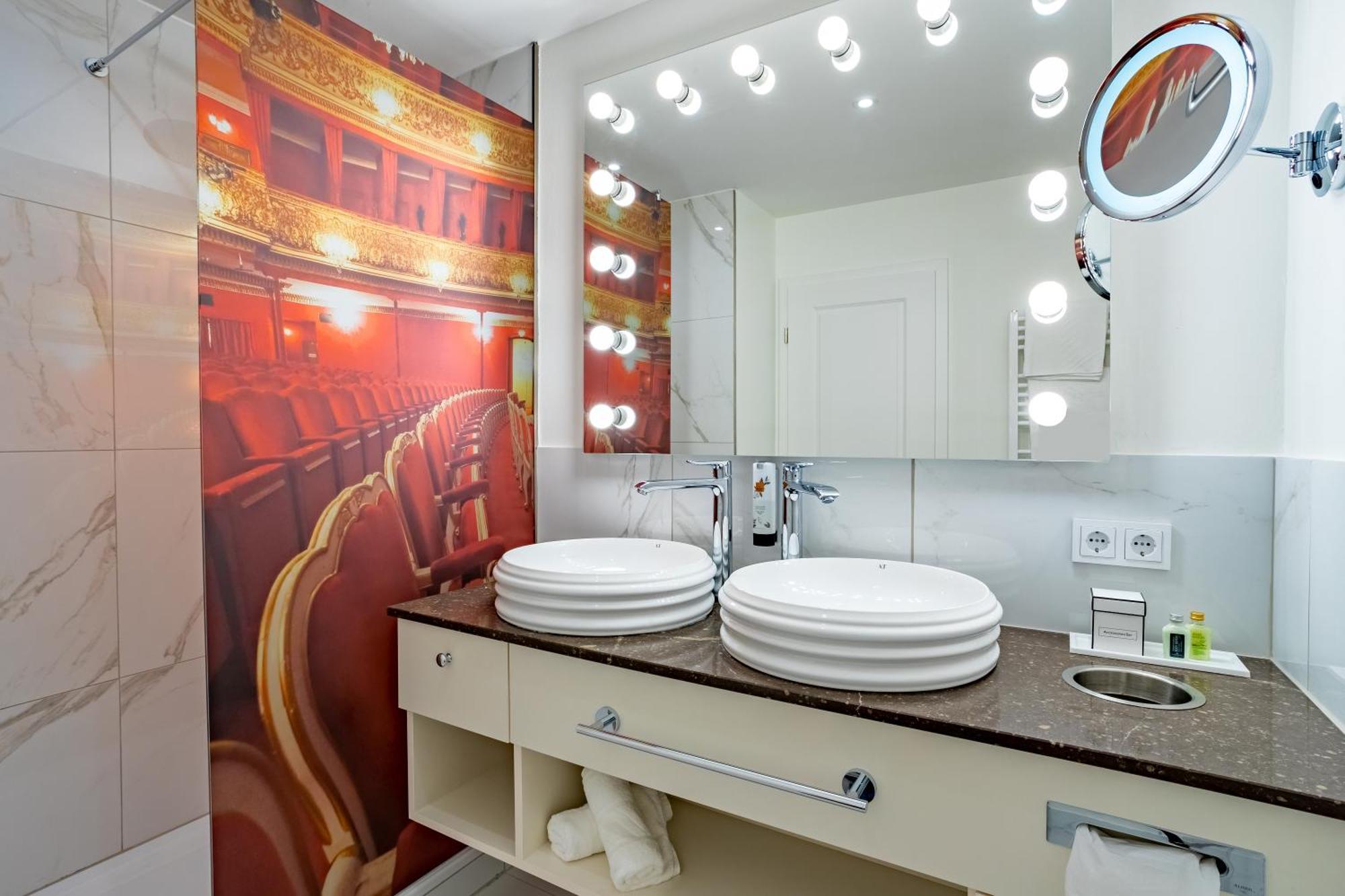 Theaterhotel & 4* Viena