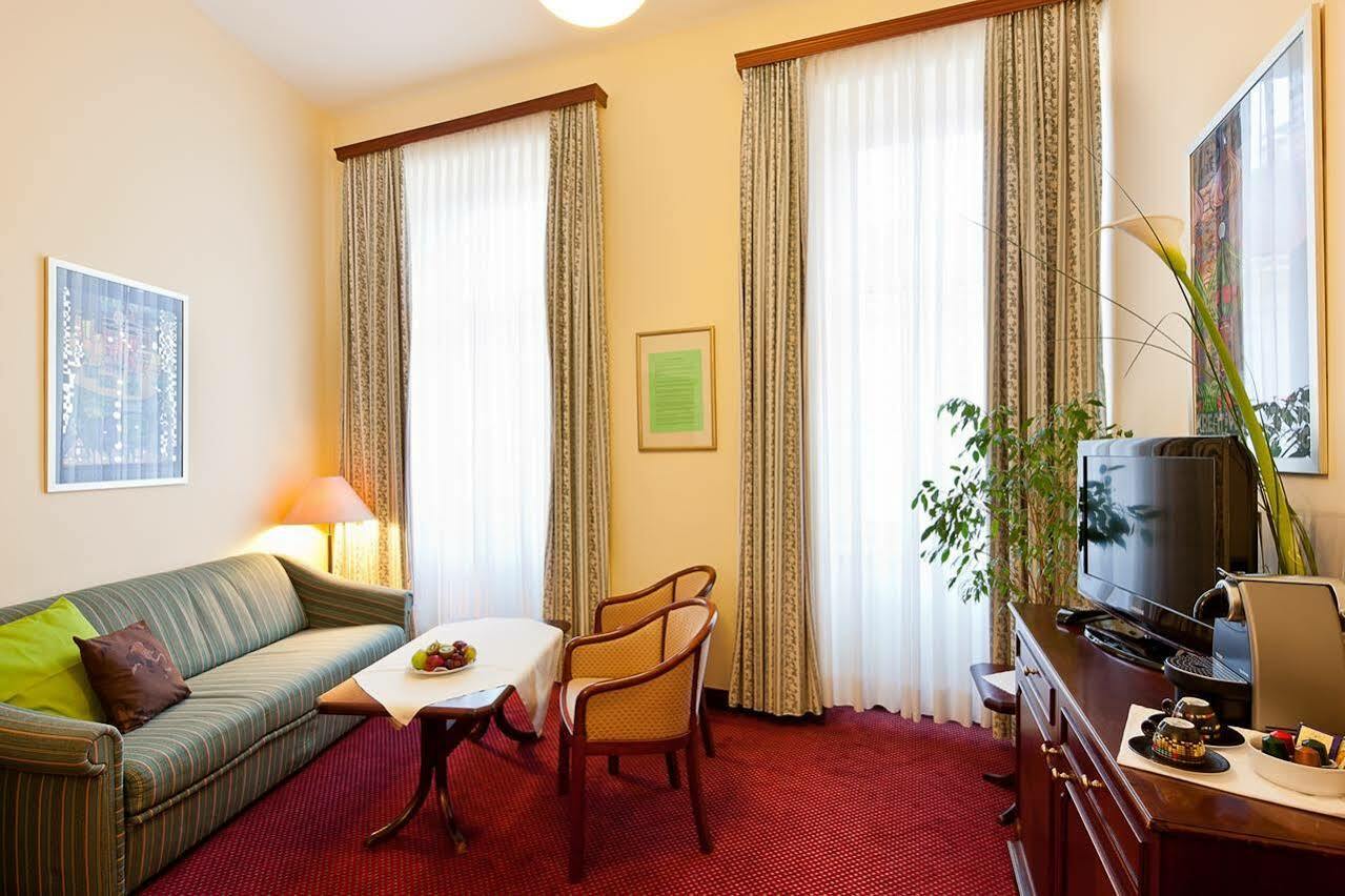 Theaterhotel & Hotel Viena